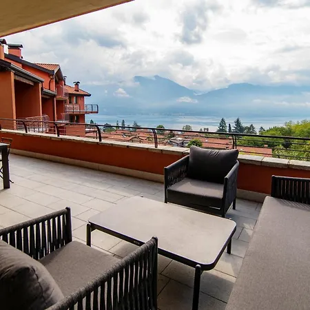 Bella Li - By Myhomeincomo *