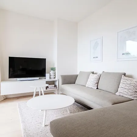 Apartment Bella Li - By Myhomeincomo *