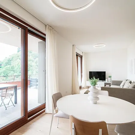 Bella Li - By Myhomeincomo メナッジョ