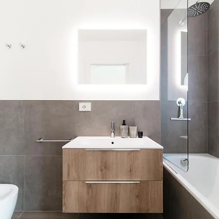 Bella Li - By Myhomeincomo Lejlighed