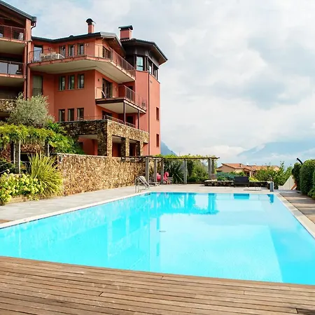 Bella Li - By Myhomeincomo شقة *